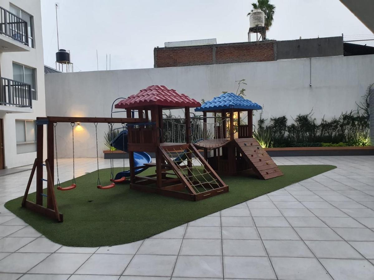 Departamento Nuevo Y Centrico Con Ambiente Familiar En Guadalajara Apartment Exterior photo